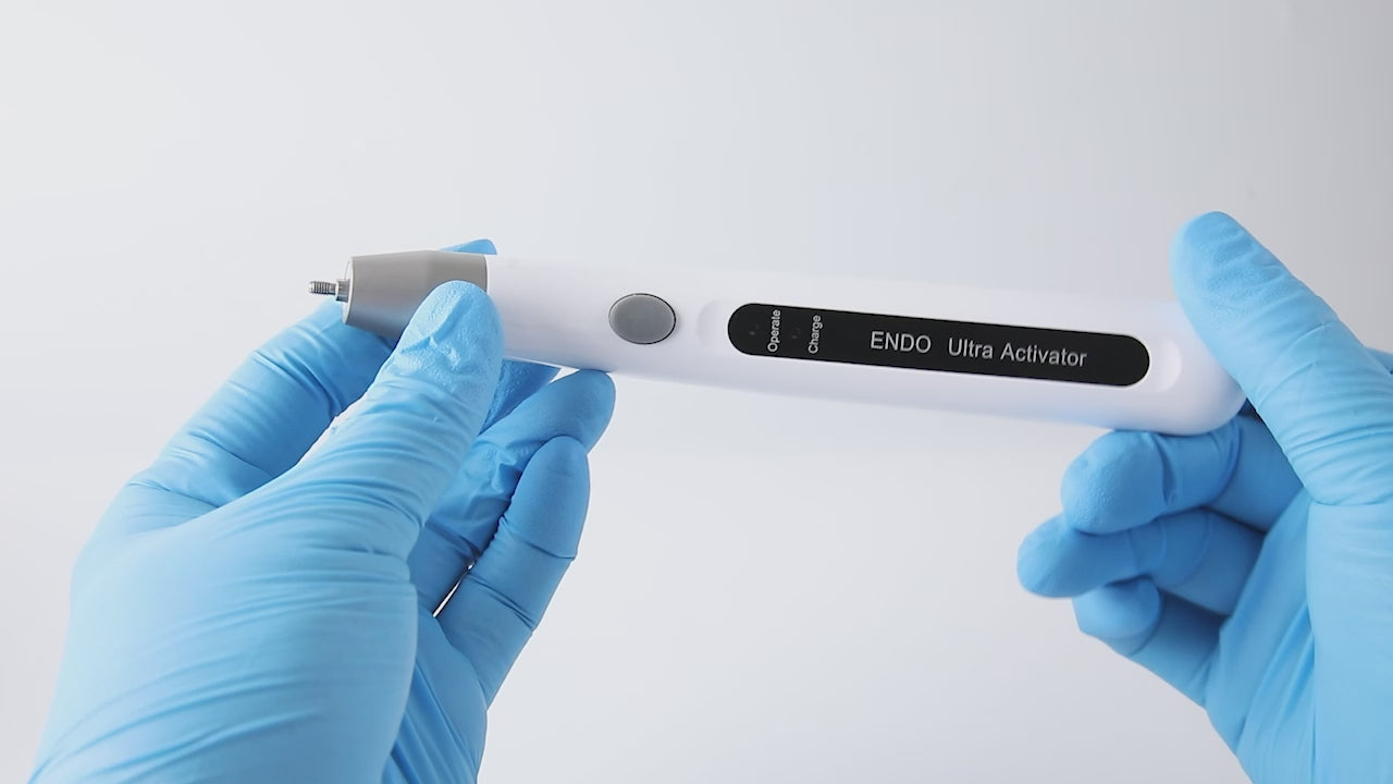 Load video: Dental Endodontic Ultrasonic Activator Irrigator &amp; 3Pcs Irrigator Tips - azdentall.com