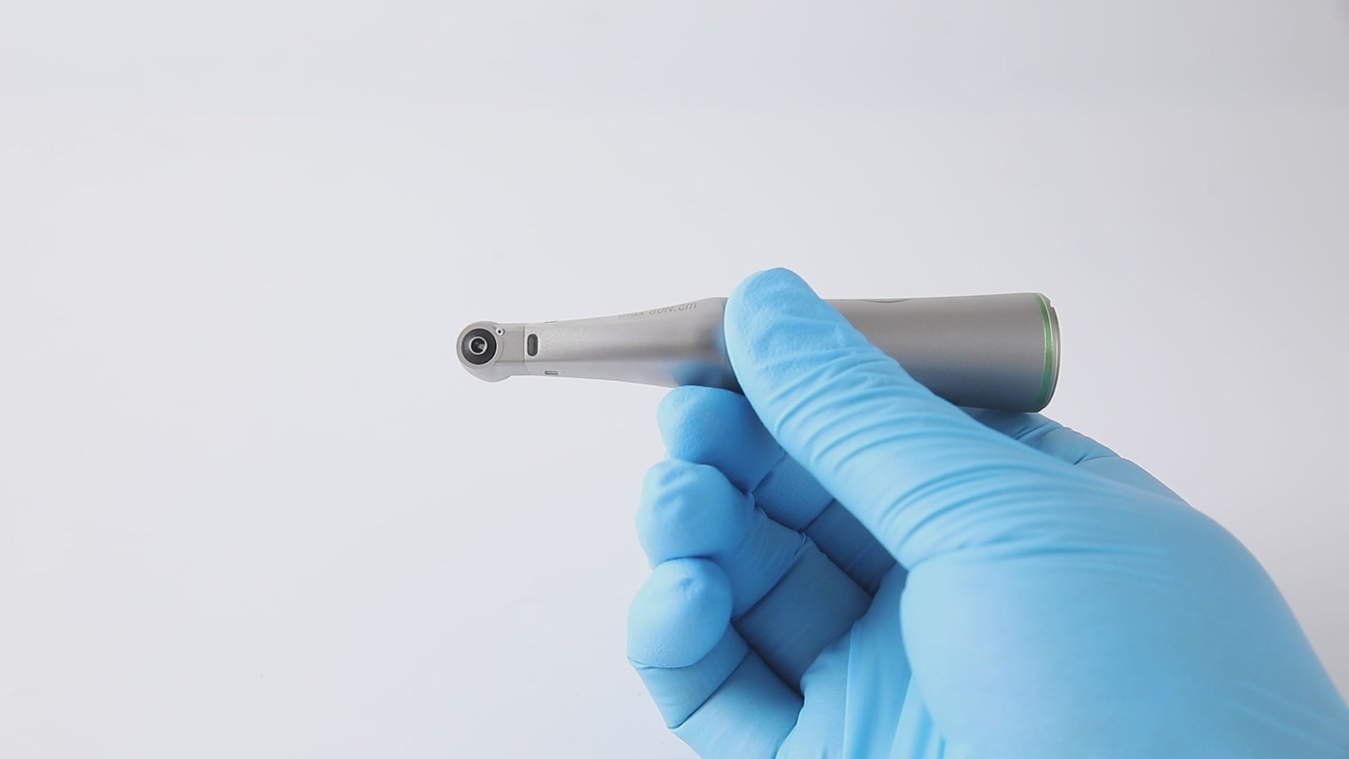 Load video: Jinme L Fiber Optic LED 20:1 Implant Contra Angle Low Speed Handpiece - azdentall.com